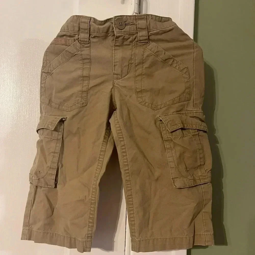🎉 3/$12 khaki cargo pants. Get 3 $7. 00 items for $12.00